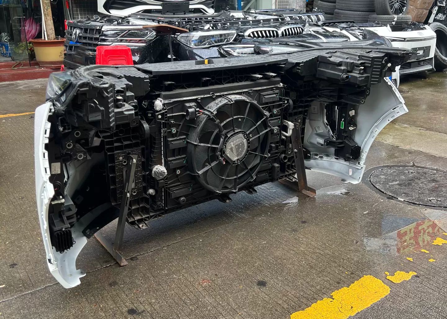 Suitable for Changan Qiyuan Q05: front bumper, front grille, front nose trim, headlights, hood, and fender