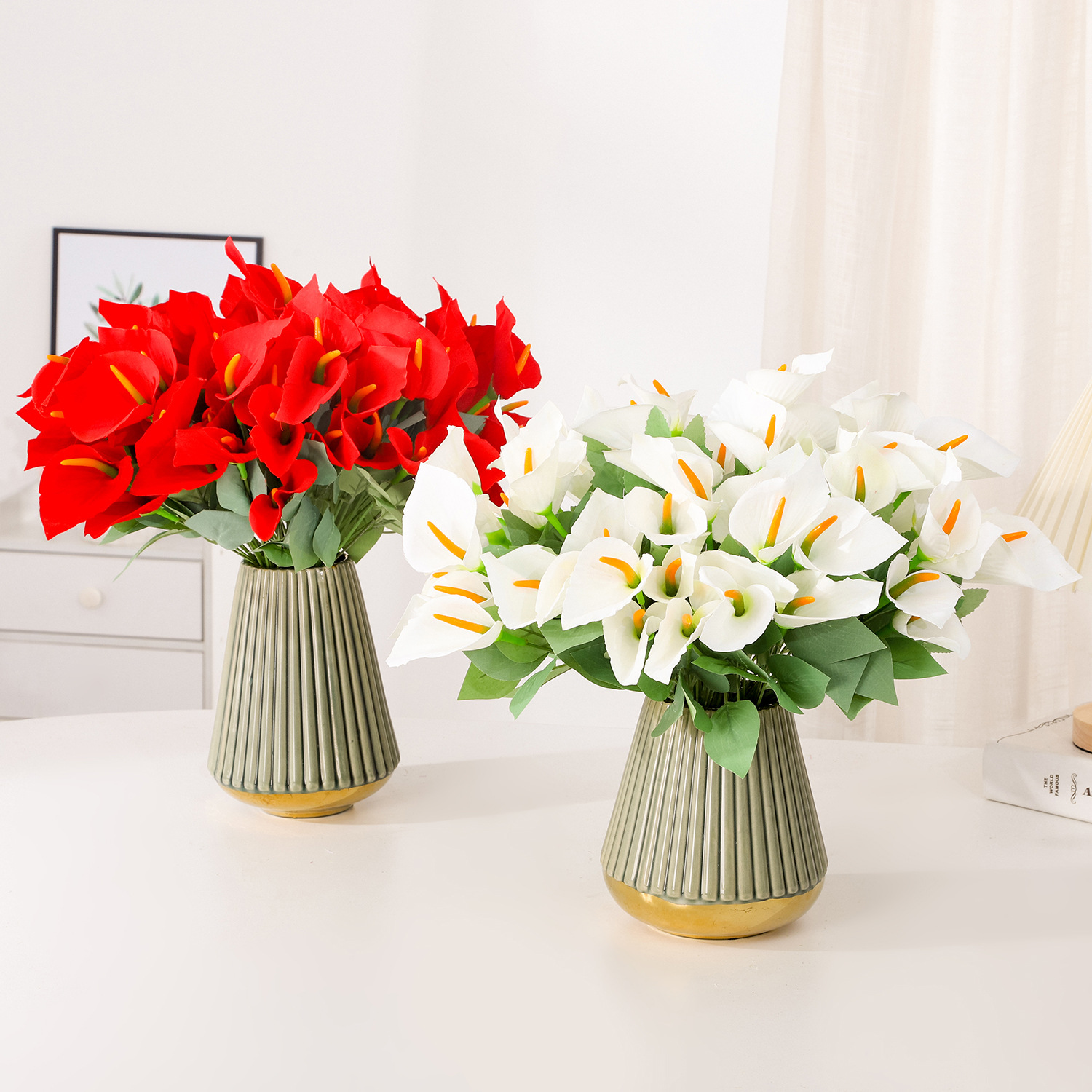 Ramo de calas artificiales de tallos múltiples Flores de seda Arreglos florales artificiales Flores decorativas para el salón de casa Accesorios para fotografía