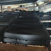 厂家供应 一次注塑成型PU发泡运动器材 缓冲防撞自结皮PU发泡