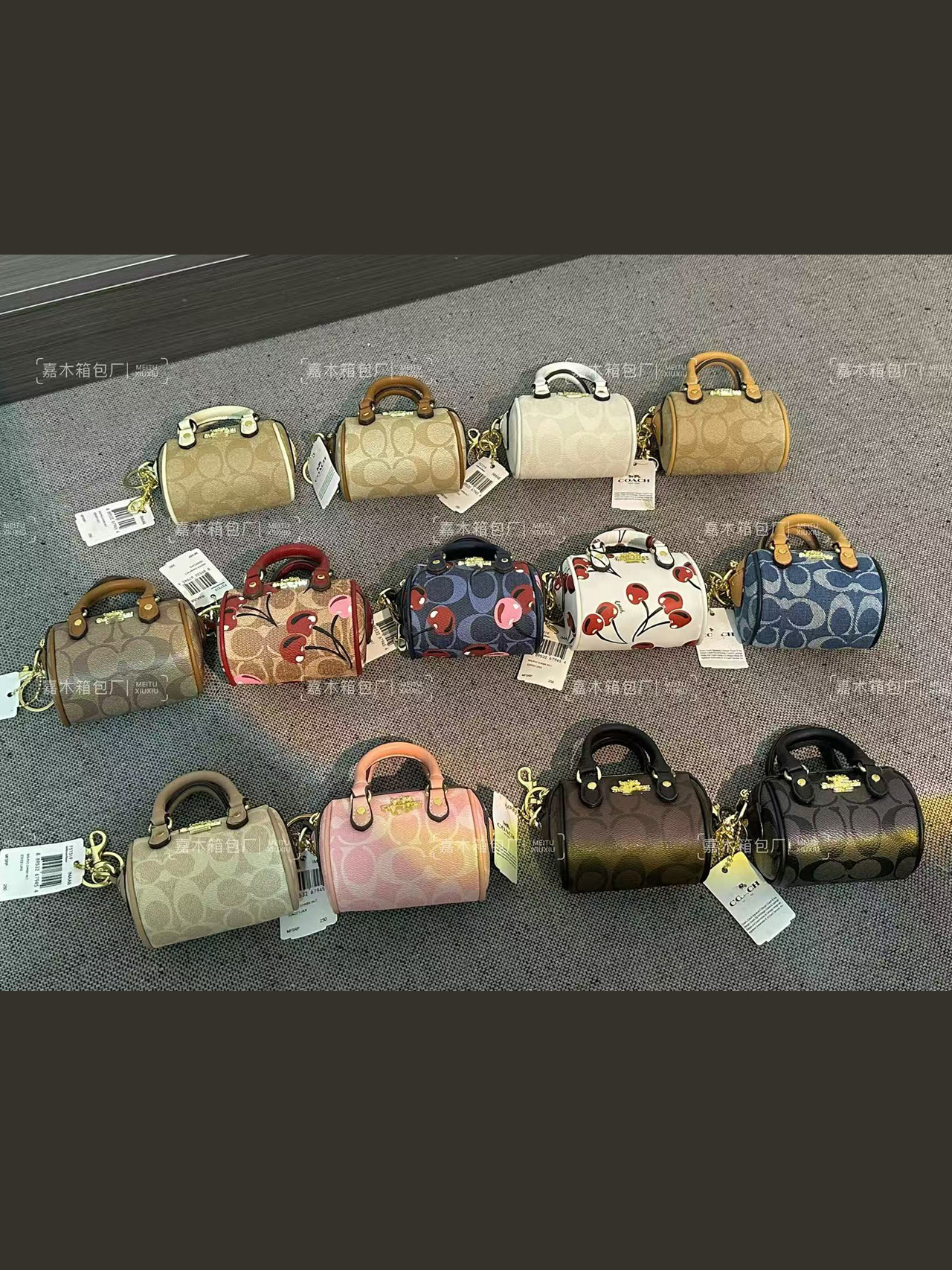 Kiçik Yastıq Formalı Pul Kisəsi və Mini Pomada Açarlıq Qabı