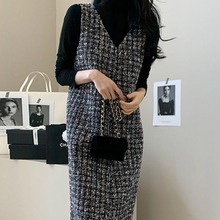 跨境好货源2022春秋日系无袖连衣裙V领通勤格长款格纹连衣裙