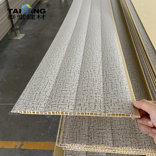 Revestimiento de PVC Placa de acero de plástico Revestimiento de techo Placa de pared Fabricante de tablero de plástico 30 cm