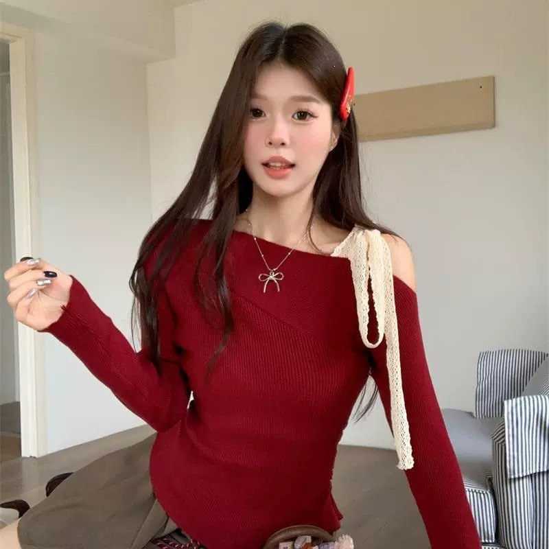 修身露肩红色毛衣打底衫内搭上衣斜肩针织衫女夏长袖2026季系带