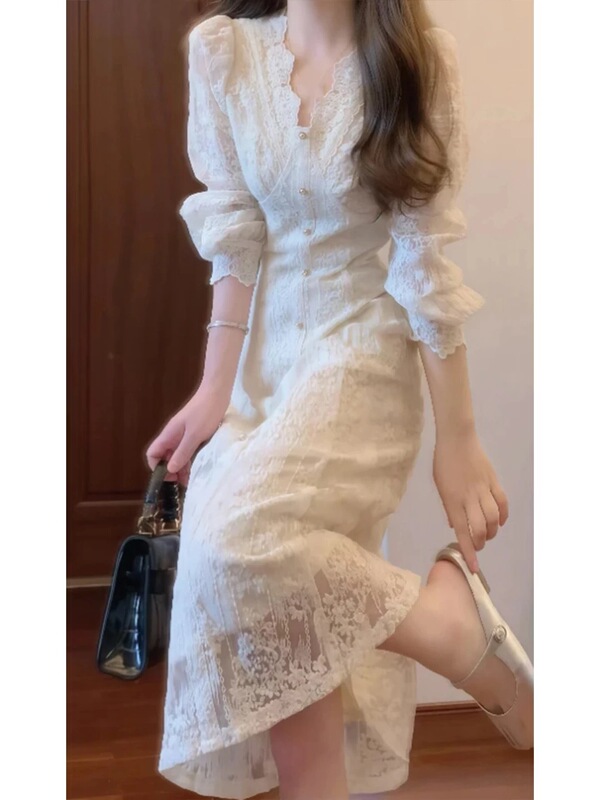 蕾丝连衣裙秋装2025新款女高级感法式v领长袖温柔风气质显瘦裙子|undefined