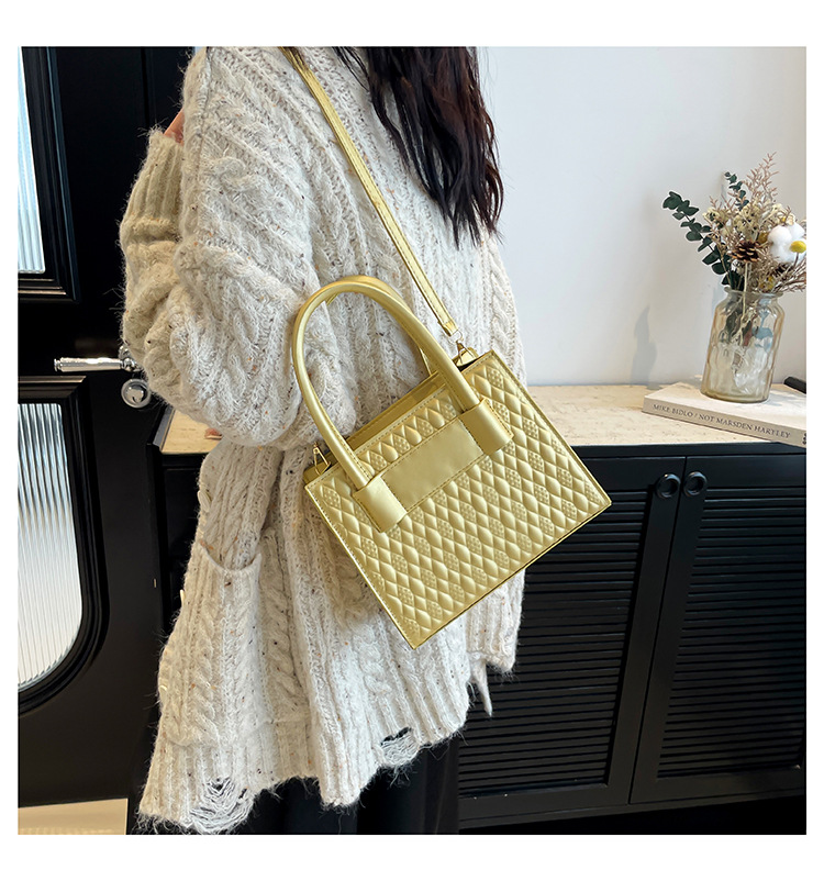 Leisure for women 2024 new item, niche simple diamond grid handbag, fashionable and popular single shoulder crossbody_voghion.com