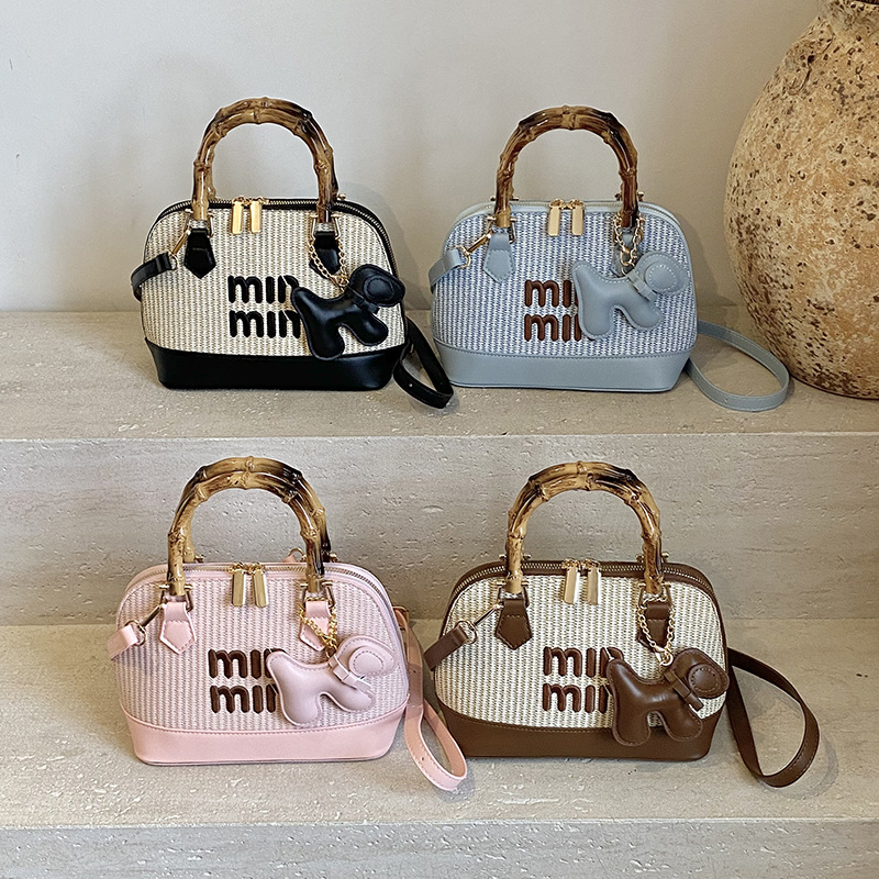Bolso diagonal de un solo hombro de color de contraste de moda Bolso de canasta de bambú tejido de paja Bolso de monedero informal ligero Bolso femenino