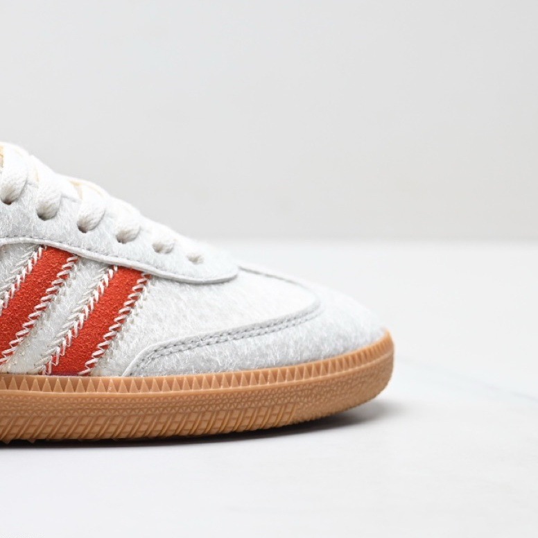 Real shot consultation customer service-16