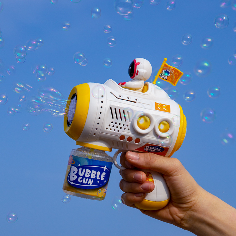 Nuevos niños automáticos de mano eléctrica astronauta pistola de burbujas para niños niñas máquina de burbujas espaciales a prueba de fugas al por mayor