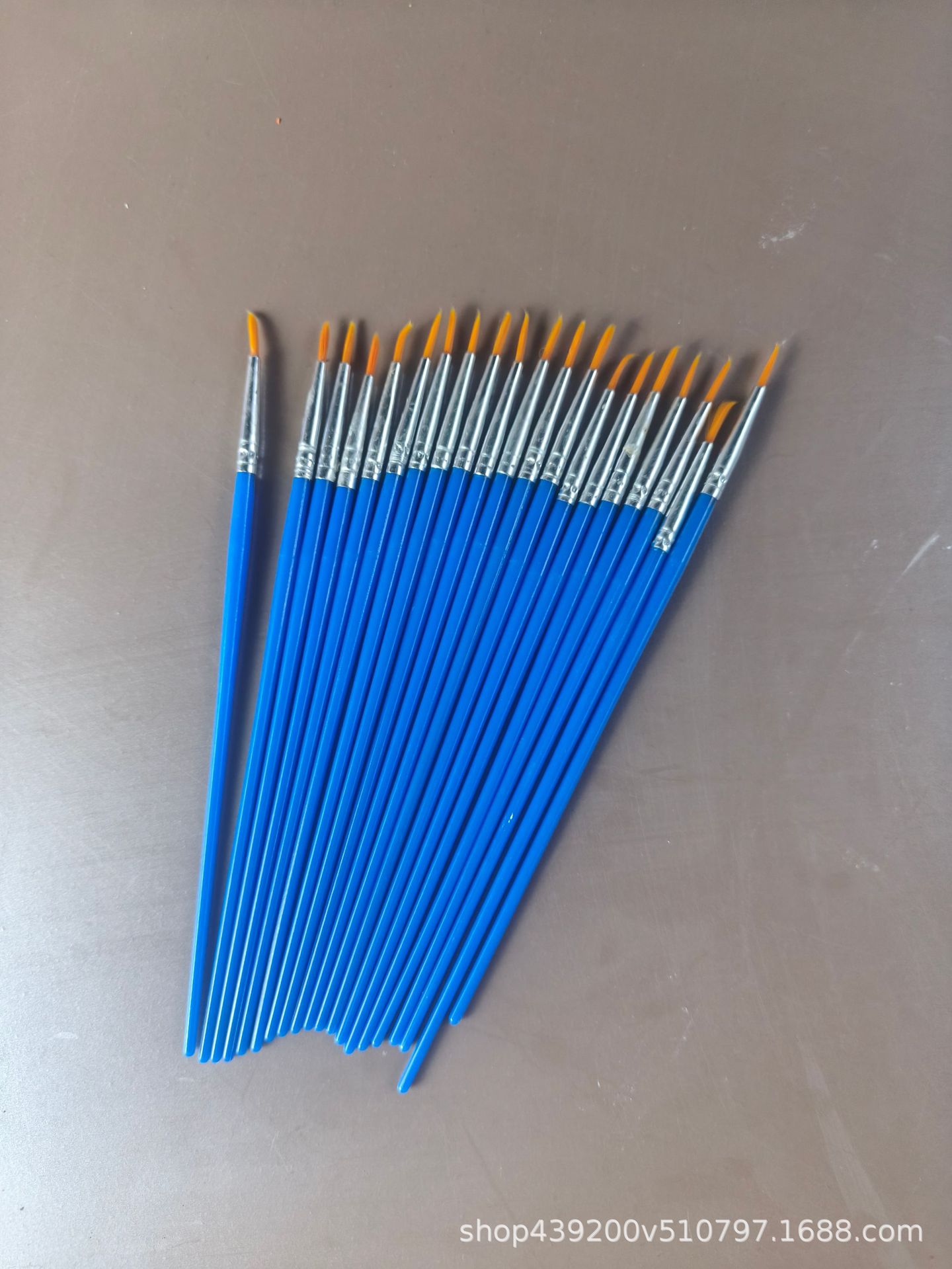 Puesto de actividades al por mayor Muñecas de yeso pintadas para niños Bolsas independientes Diy Graffiti 61 Día del niño Regalos para estudiantes