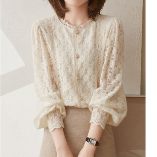 European Station Early Spring French Gentle Sanding Stitching Lace Crewneck Flower Puff Sleeve Lace Top for Women
