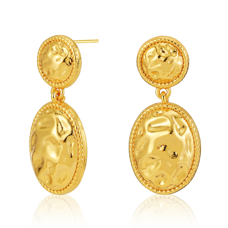 New Baroque Retro Brass 18k Gold Plated Oval Earrings Matte Earrings display picture 2