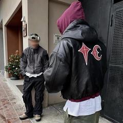 ヘビーデューティー Thug Club Xingyue バイクスタイル肩パッドジッパーフード付きレザージャケット男性と女性のためのトレンディなジャケット