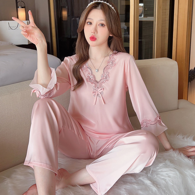 520 Valentine's Day Sexy Pajamas for Women, Loose Long-Sleeved Two-Piece Set, Thin Ice Silk Sexy Home Wear That Can Be Worn Outside