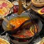 老式铸铁鸳鸯吊锅家用商用吊炉火锅传统生铁提手干锅地摊火锅锅具