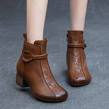 靴子女2023秋冬季新款粗跟软底水洗头层软牛皮复古中国风绣花短靴