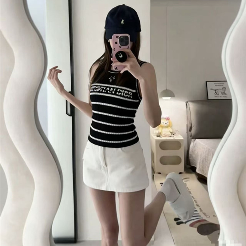 [Hot-Selling in the Store] Fashionable Letter Embroidery Women's Summer Clothing 2026 New Korean Style Short Knitted Vest