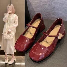 2024夏季新款浅口玛丽珍女鞋漆皮时尚一字带法式小单鞋一件代发
