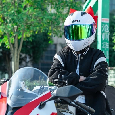 bow, motorcycle and electric — Motosiklet dəbilqələri