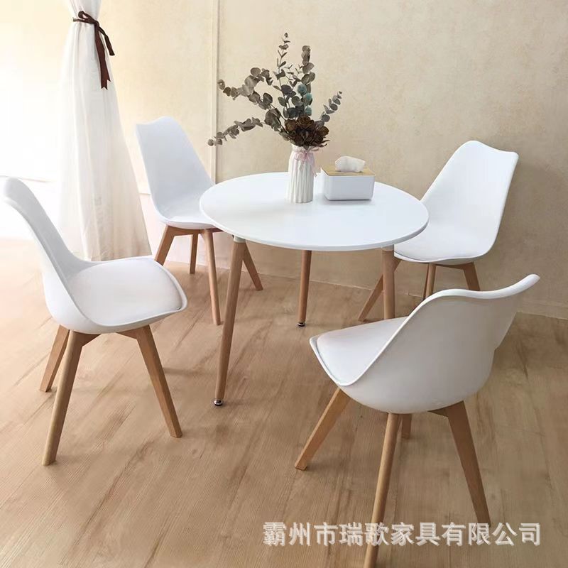 26 años de nueva silla de comedor de madera maciza silla nórdica simple doméstica maquillaje de dormitorio silla de mesa silla de red
