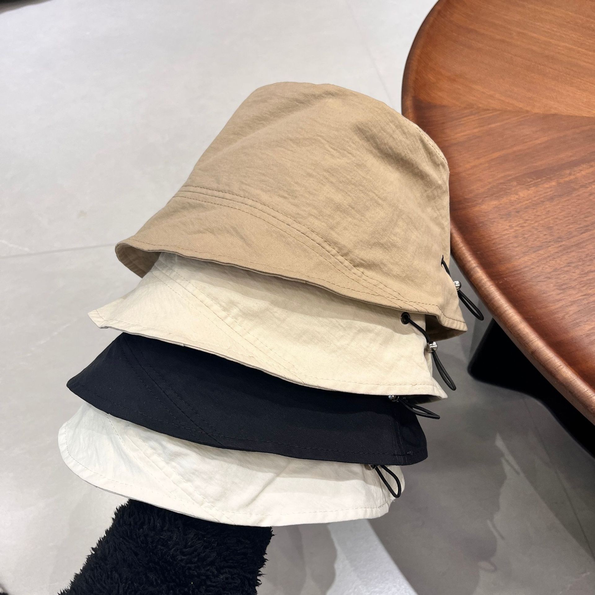日系春夏款漁夫帽女百搭顯臉小格紋水桶帽子休閒遮臉防曬盆帽子潮