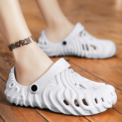 EVA thick-soled slippers for men's summer outdoor sports couples hole-in-the-wall sandals men's non-slip soft-soled beach shoes