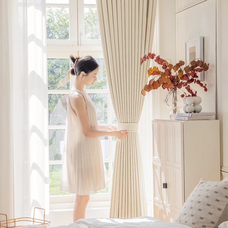 Tela de cortina de sombreado completo de estilo crema simple moderno, ventana de ventana de dormitorio, sala de estar, sombrilla, cortina terminada de algodón y lino al por mayor