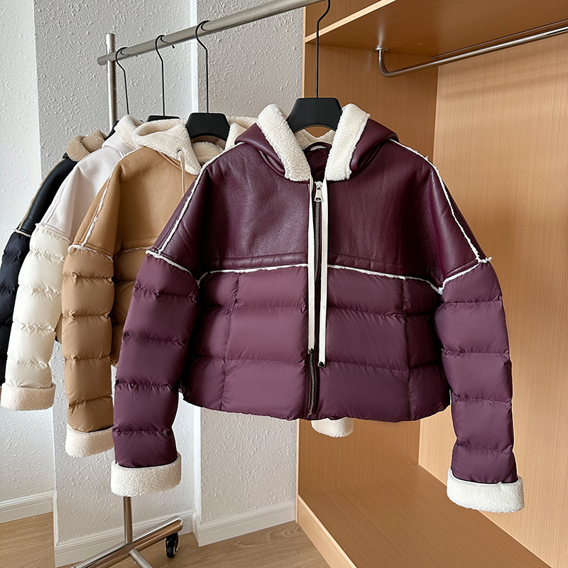 Giacca corta europea in piumino per donna stile corto cuciture colore a contrasto pelle PU leggera lusso alta qualità maglione largo 2024 nuovo inverno_voghion.com
