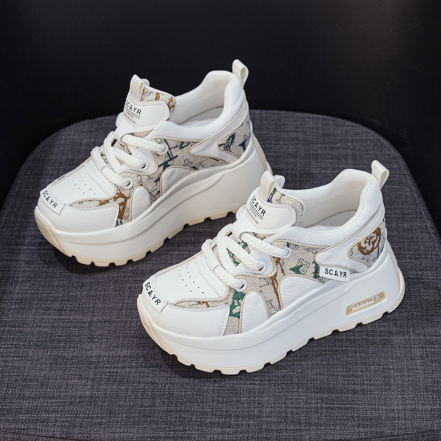 Giày sneaker nữ đế dày phong cách retro, tăng chiều cao — Be 5033, Vàng 5033