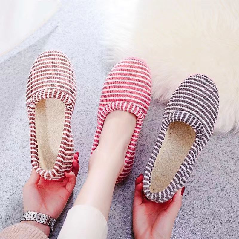 Winter insulated slippers