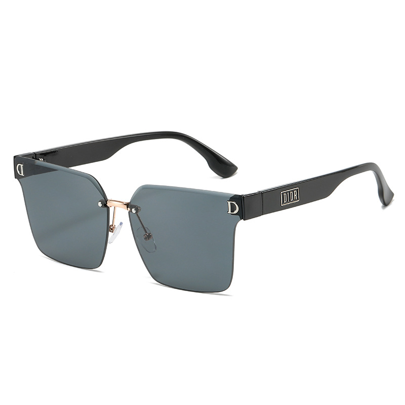 Universal fashionable light sunglasses