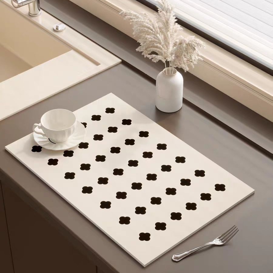 跨境批发简约家用厨房台面沥水垫硅藻泥吸水速干厨房碗碟隔热垫子