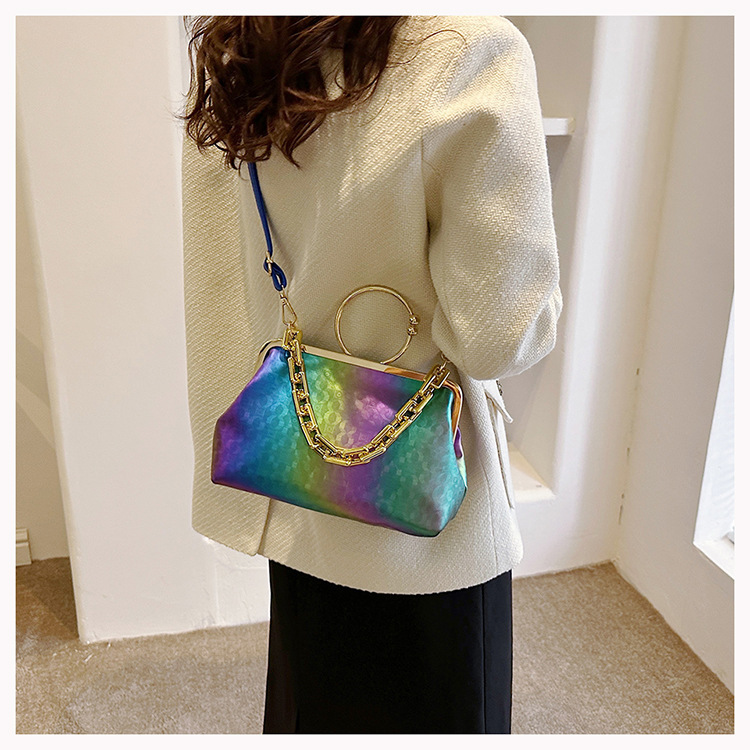 Borse da donna nuove transfrontaliere Borsa a tracolla a tracolla moda europea e americana Borsa da donna con fibbia a catena di fascia alta con texture_voghion.com