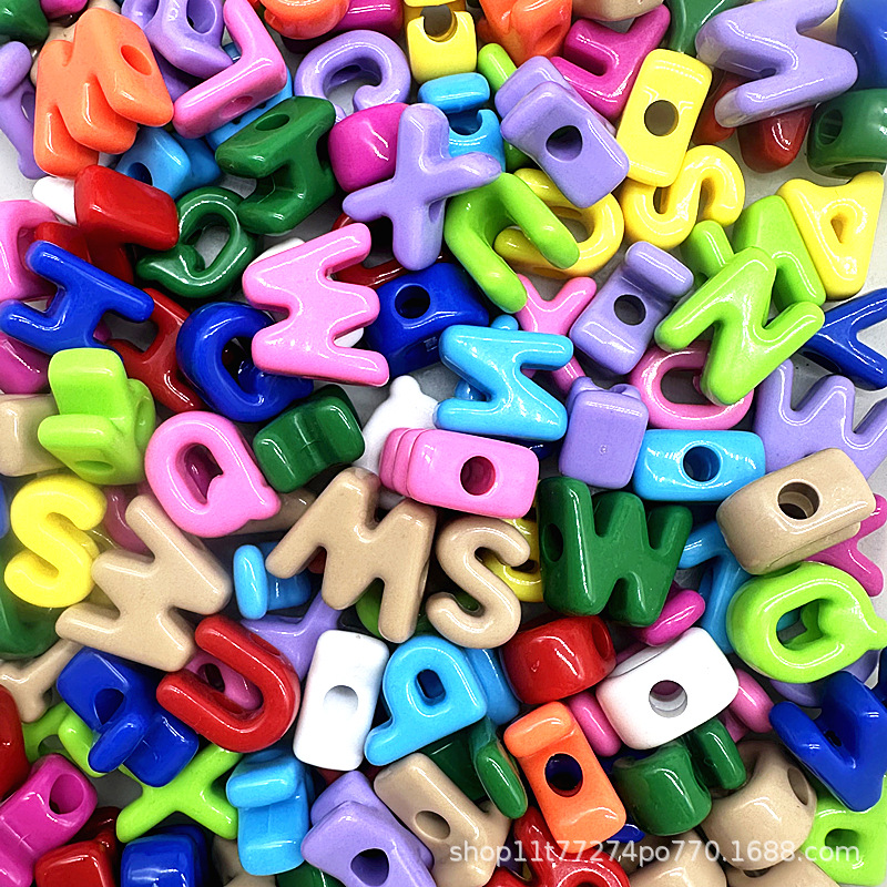 21mm solid color letters (10 pcs) hole 6mm