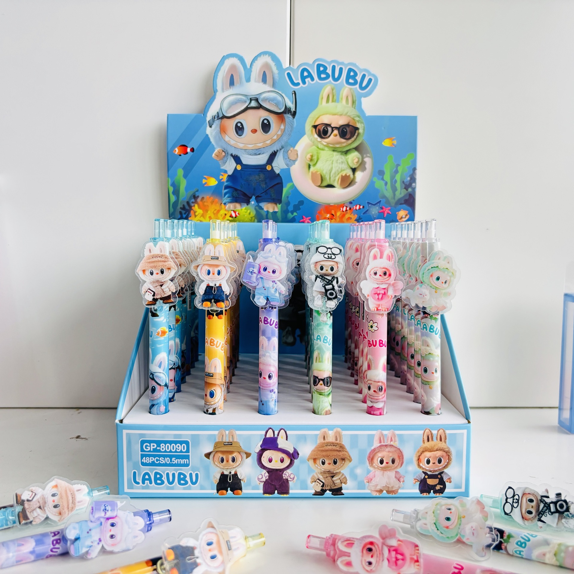 Caza de brujas cartón de dibujos animados K-POP bolígrafo neutro Lumi Zoey imagen de los estudiantes bolígrafo de escritura comercio exterior