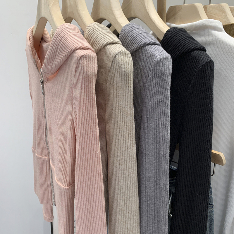 European and Korean Style Beautiful and Beautiful Hooded Slim Short-Sleeved Yoga Jacket for Women Autumn and Winter 2025 New Knitwear