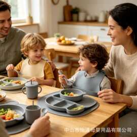 儿童餐具喂养套装婴儿硅胶碗叉子勺宝宝辅食碗餐盘食品级硅胶餐盘