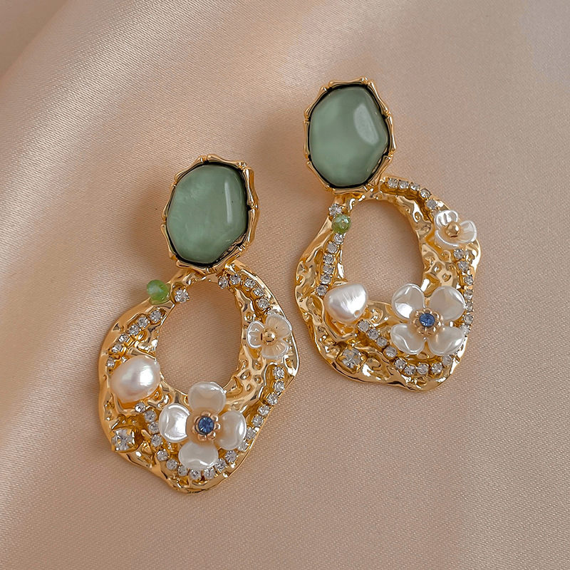 1 Paar Mode Blume Kupfer Inlay Künstliche Edelsteine Künstliche Perlen Ohrstecker display picture 2