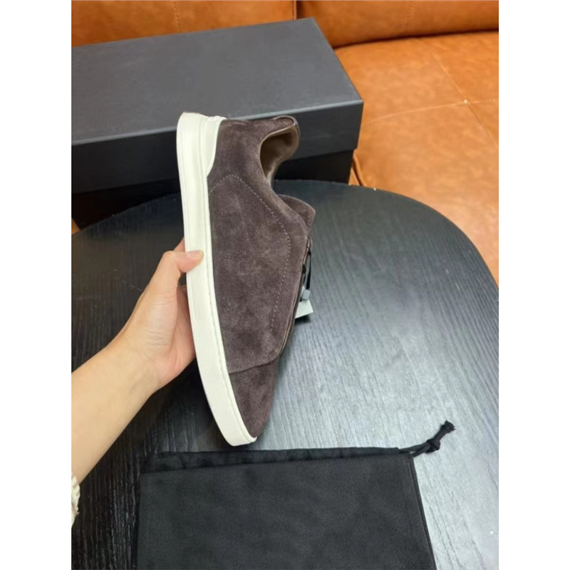 Mocassini uomo in camoscio scarpe casual da guida_voghion.com