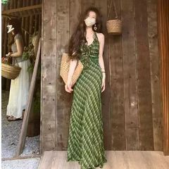 复古清新绿格纹吊带连衣裙女2025新款温柔气质收腰显瘦露背长裙