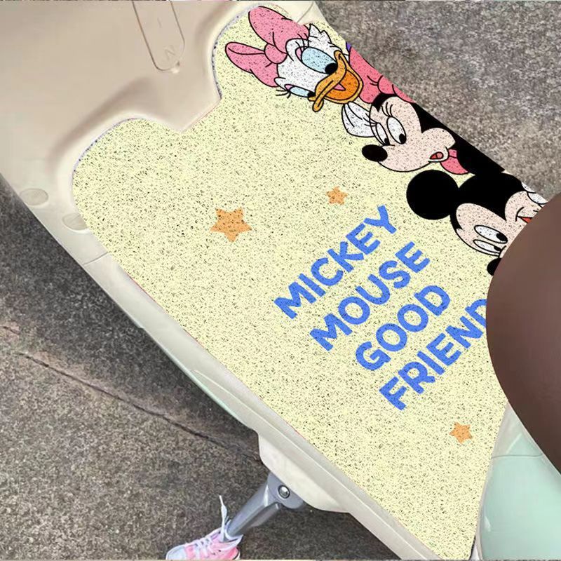 Cartoon Mickey Electric Scooter Foot Mat with Thickened Wire Loops, Anti-Slip, Dirt-Resistant, Easy to Clean, Direct from Manufacturer, Wholesale