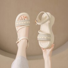 �ɸ��כ�ЬŮ�ļ��r���⴩��Ů�Lˮ�һ�ֿێ���ȹ���eɳ����Ь