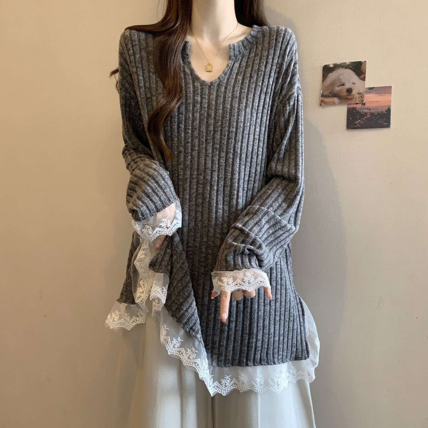 Plus Size Lazy Style Lace Hem V Neck Long-Sleeved Tops for Women Spring 2025 New Loose Fashion Bottoming Shirts for Women