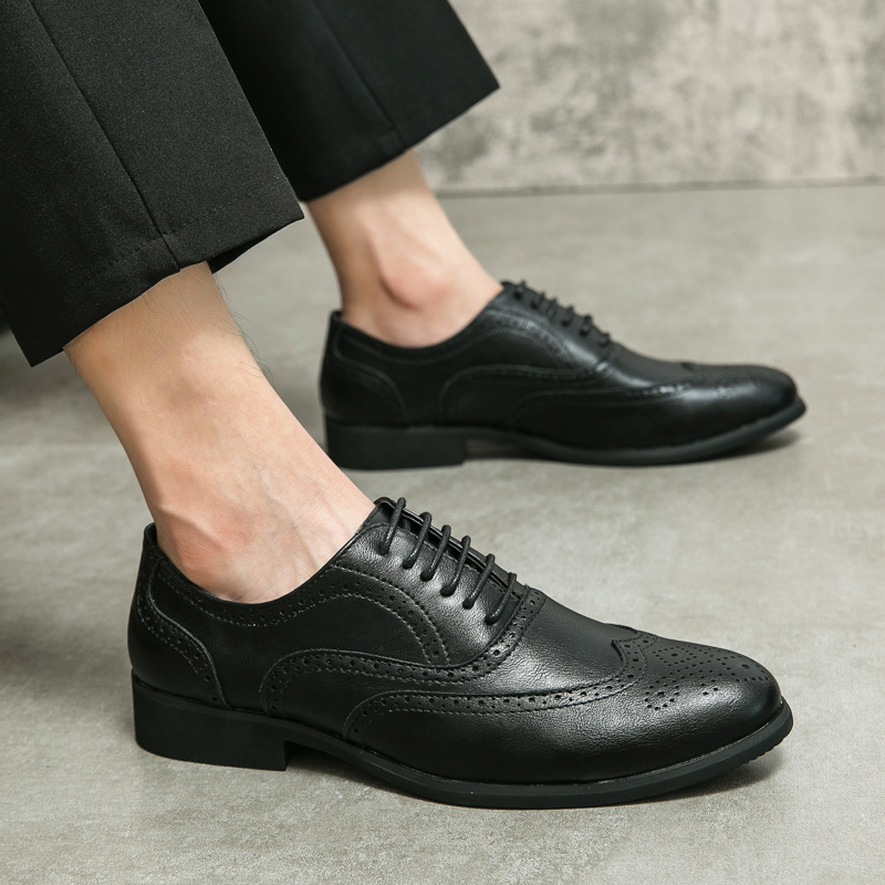 Cross-border talla talla 47 hombres negocios Brock plataforma tallada zapatos de cuero de aumento zapatos de boda para el novio zapatos de moda británica