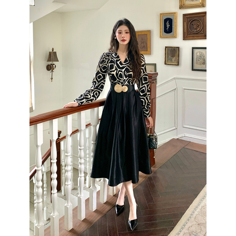 Elegant French-Style Fashion Temperament Age-Reducing Waist-Slimming V-Neck Long-Sleeve Satin Dress Black Mini Dress for Women