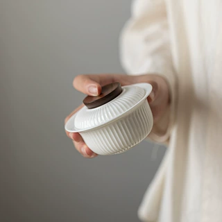 德化羊脂玉白瓷盖碗二才泡茶碗木盖钮不烫手竖纹薄胎陶瓷功夫茶具