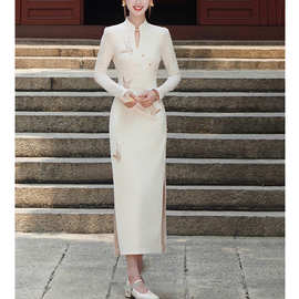 国风气质显瘦新中式订婚礼服蝴蝶改良旗袍女早秋长袖旗袍连衣裙子