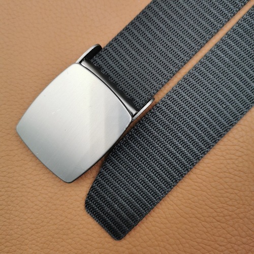 Thickened and weighted iron buckle, widened, holeless and toothless canvas nylon belt for teenage male students, military training, breathable and lengthened
