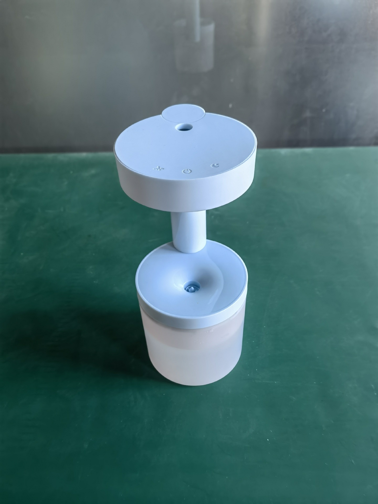 2025 mil millones de lanes de nuevo humidificador antigravedad gota de agua dormitorio spray doméstico pequeño adornos de escritorio de agua