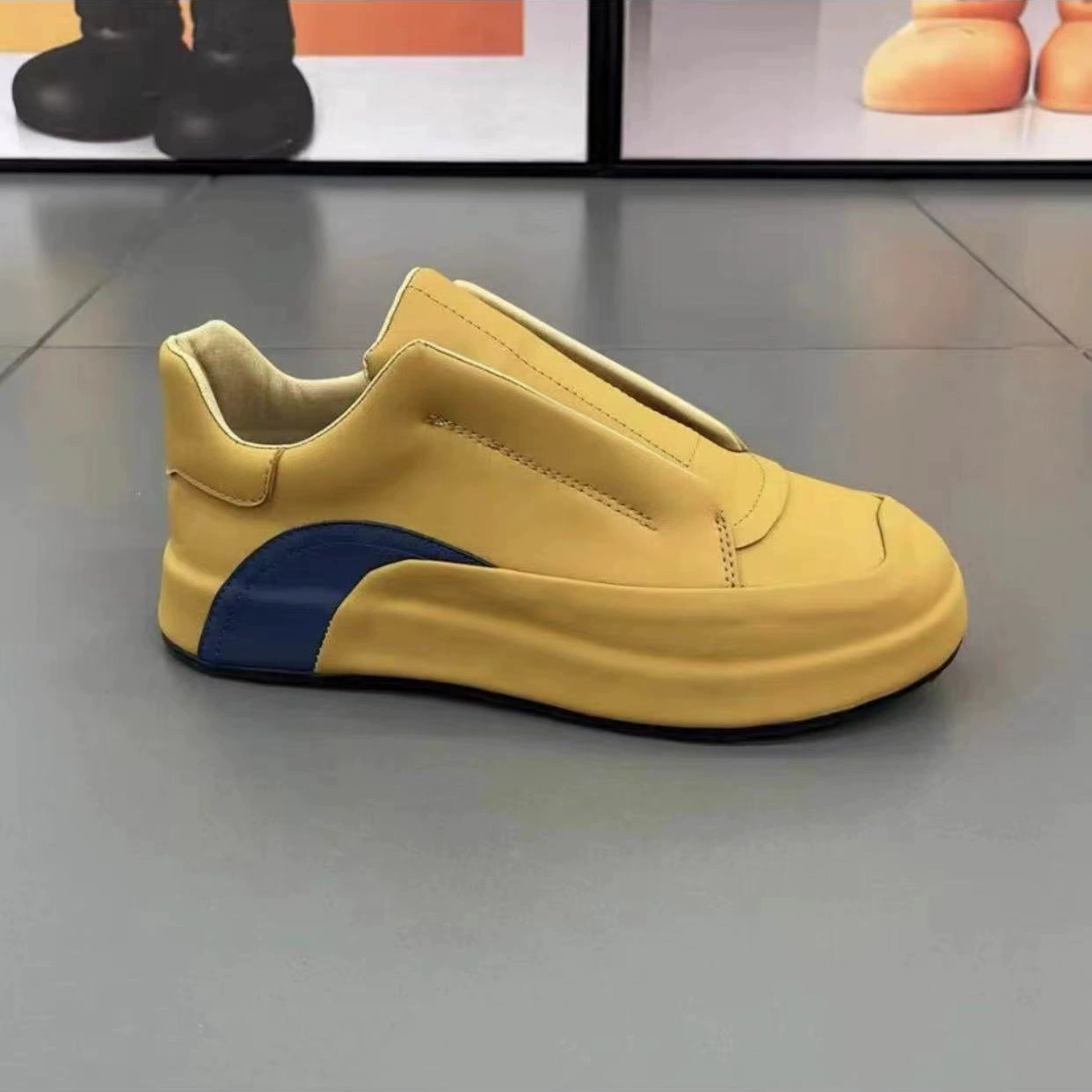 Мужские туфли 2025 новые осенние для внешней торговли на толстой подошве модные стильные универсальные мужские низкие слипоны модные повседневные туфли