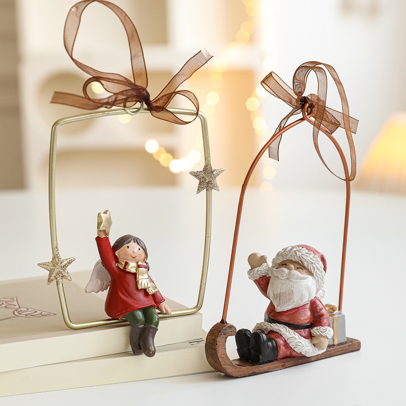 Nuevo colgante pintado de resina decoración del árbol de Navidad colorido retró campana tridimensional colgante de dibujos animados estadounidenses en stock